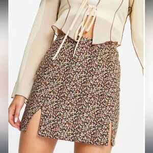 NEW Floral Patterned Skirt